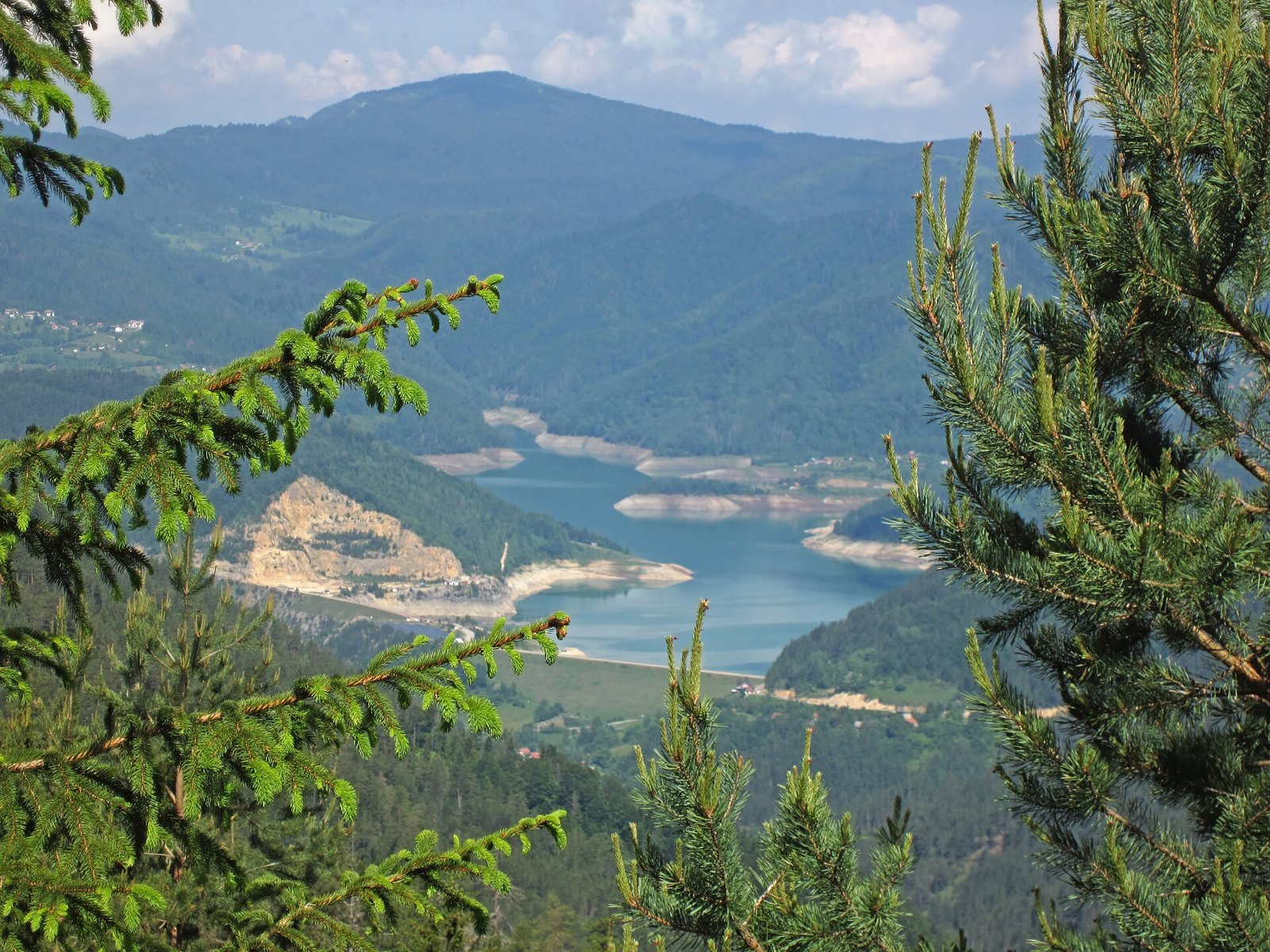 Lake Zaovine, mountain water at the heart of the terroir of Lake Zaovine